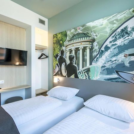 B&B Hotel Muenchen-Trudering Bagian luar foto
