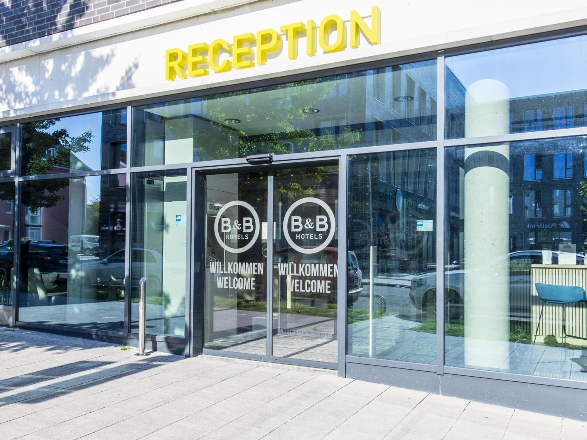 B&B Hotel Muenchen-Trudering Bagian luar foto